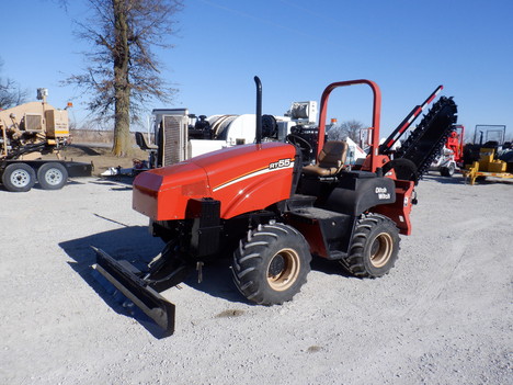 USED 2004 DITCH WITCH RT55 RIDE-ON TRENCHER EQUIPMENT #3693-2