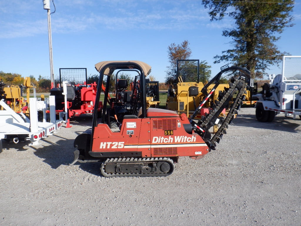 USED 2001 DITCH WITCH HT25 RIDE-ON TRENCHER EQUIPMENT #3751