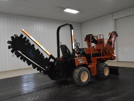 USED 2001 DITCH WITCH 3610 RIDE-ON TRENCHER EQUIPMENT #3776-6