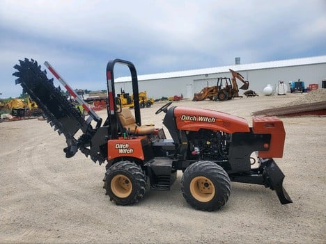 USED 2012 DITCH WITCH RT45 RIDE-ON TRENCHER EQUIPMENT #3808-2