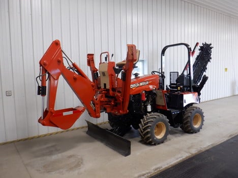 USED 2017 DITCH WITCH RT45 RIDE-ON TRENCHER EQUIPMENT #3817-2