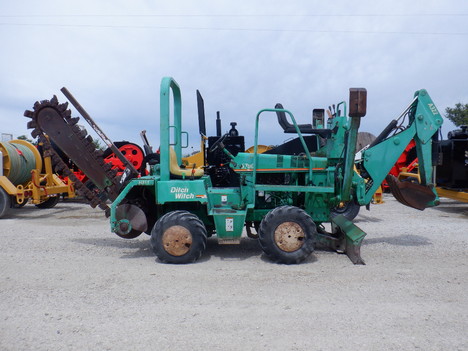 USED 2002 DITCH WITCH 3700 RIDE-ON TRENCHER EQUIPMENT #3821-4