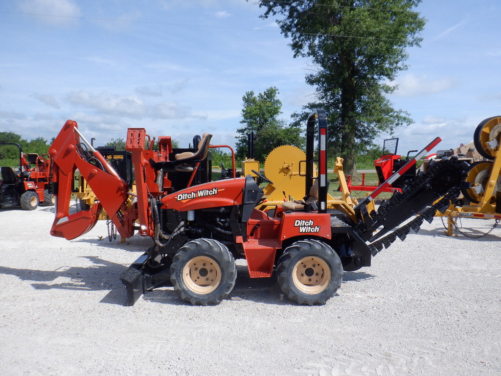 USED 2005 DITCH WITCH RT36 RIDE-ON TRENCHER EQUIPMENT #3823