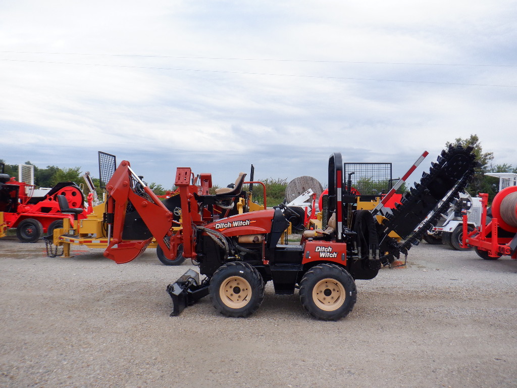 USED 2007 DITCH WITCH RT40 RIDE-ON TRENCHER EQUIPMENT #3845