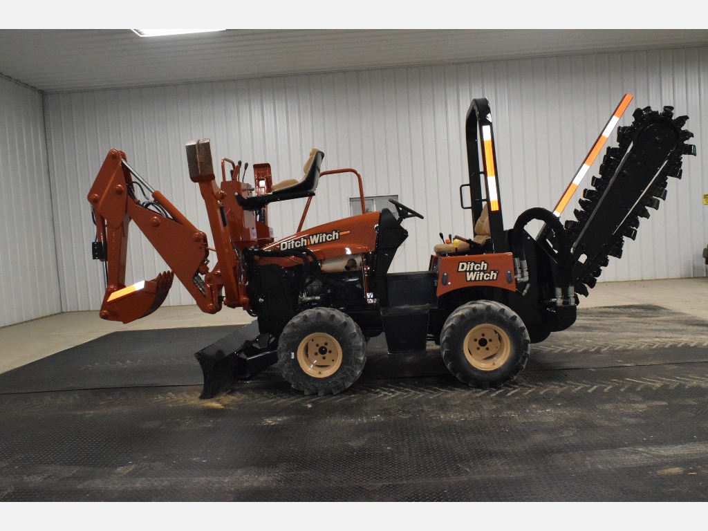USED 2011 DITCH WITCH RT45 RIDE-ON TRENCHER EQUIPMENT #3863