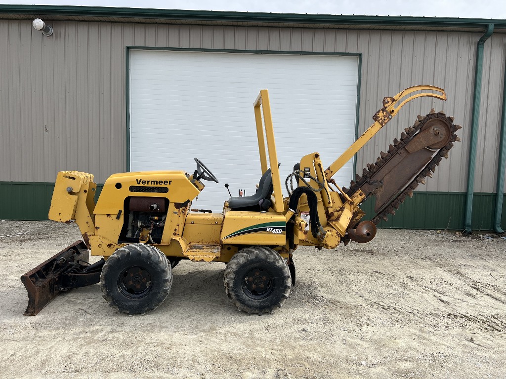 USED 2005 VERMEER RT450 RIDE-ON TRENCHER EQUIPMENT #3898