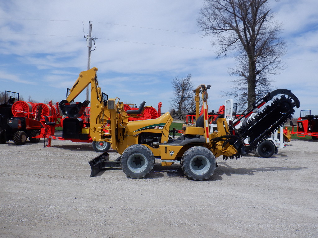 USED 2011 VERMEER RTX550 RIDE-ON TRENCHER EQUIPMENT #3924