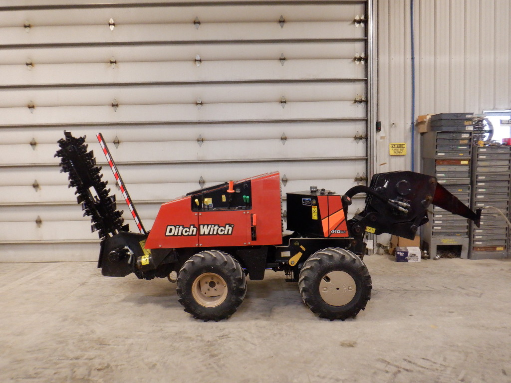 USED 2015 DITCH WITCH 410SX WALK-BESIDE TRENCHER - VIBRATORY PLOW EQUIPMENT #3928