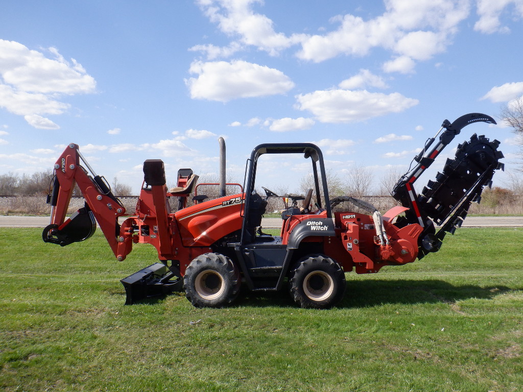 USED 2007 DITCH WITCH RT75 RIDE-ON TRENCHER EQUIPMENT #3950