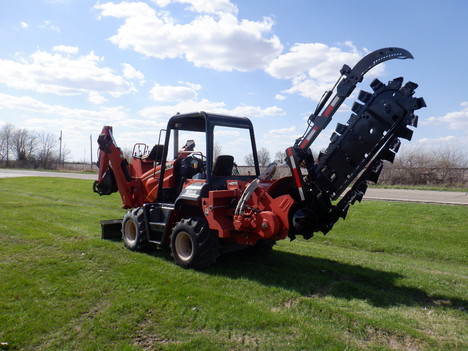 USED 2007 DITCH WITCH RT75 RIDE-ON TRENCHER EQUIPMENT #3950-3