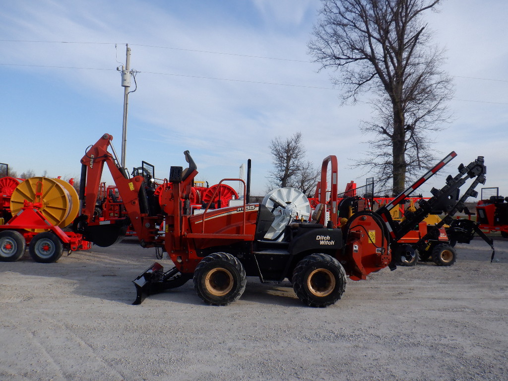 USED 2005 DITCH WITCH RT55 RIDE-ON TRENCHER EQUIPMENT #3952