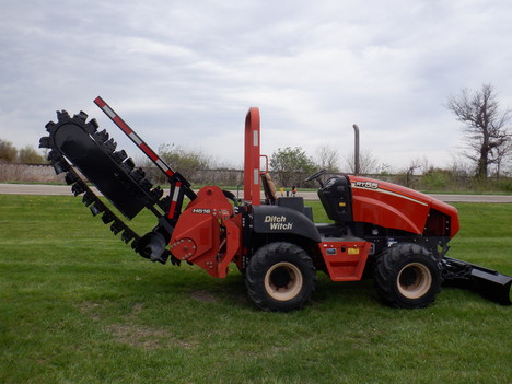 USED 2014 DITCH WITCH RT55 RIDE-ON TRENCHER EQUIPMENT #3973-4