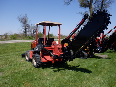 USED 2014 DITCH WITCH RT55 RIDE-ON TRENCHER EQUIPMENT #3975-3