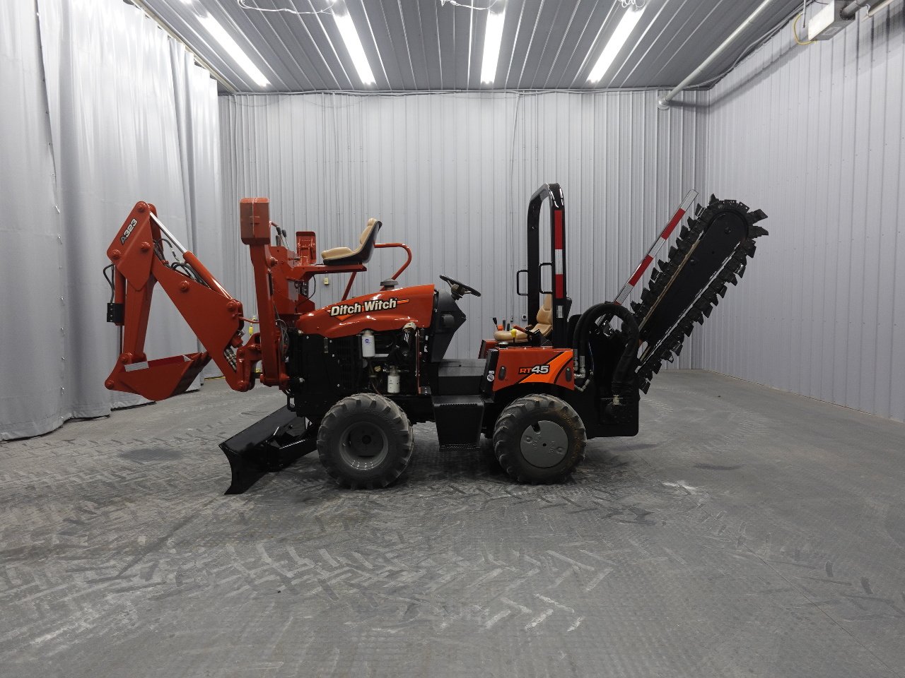 2017 DITCH WITCH rt45 Ride-On Trencher #1 2017 DITCH WITCH rt45 Ride-On Trencher #1