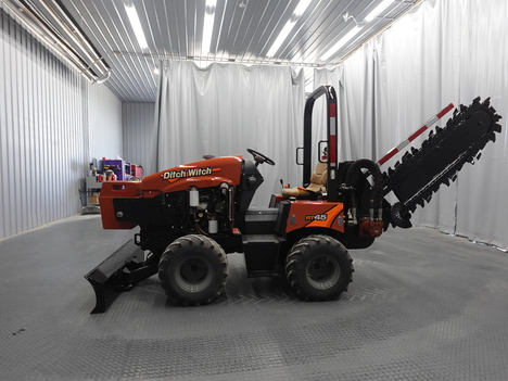 2017-ditch-witch-rt45-ride-on-trencher #4794