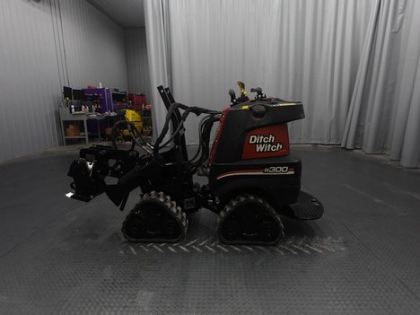 2015 DITCH WITCH ZAHN R300 Quad  #4896