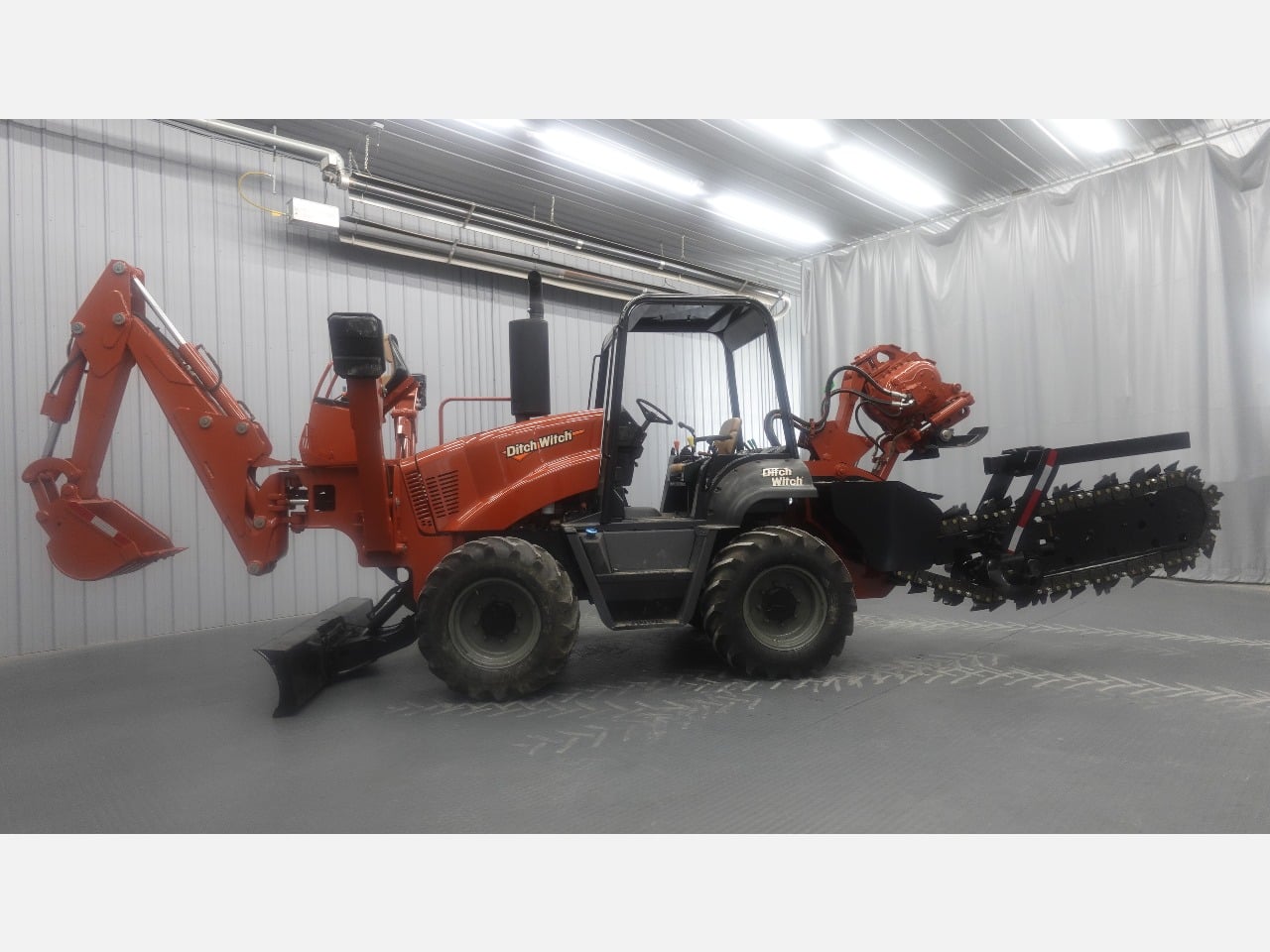 2004 DITCH WITCH RT115 Ride-On Trencher - Vibratory Plow #1 2004 DITCH WITCH RT115 Ride-On Trencher - Vibratory Plow #1