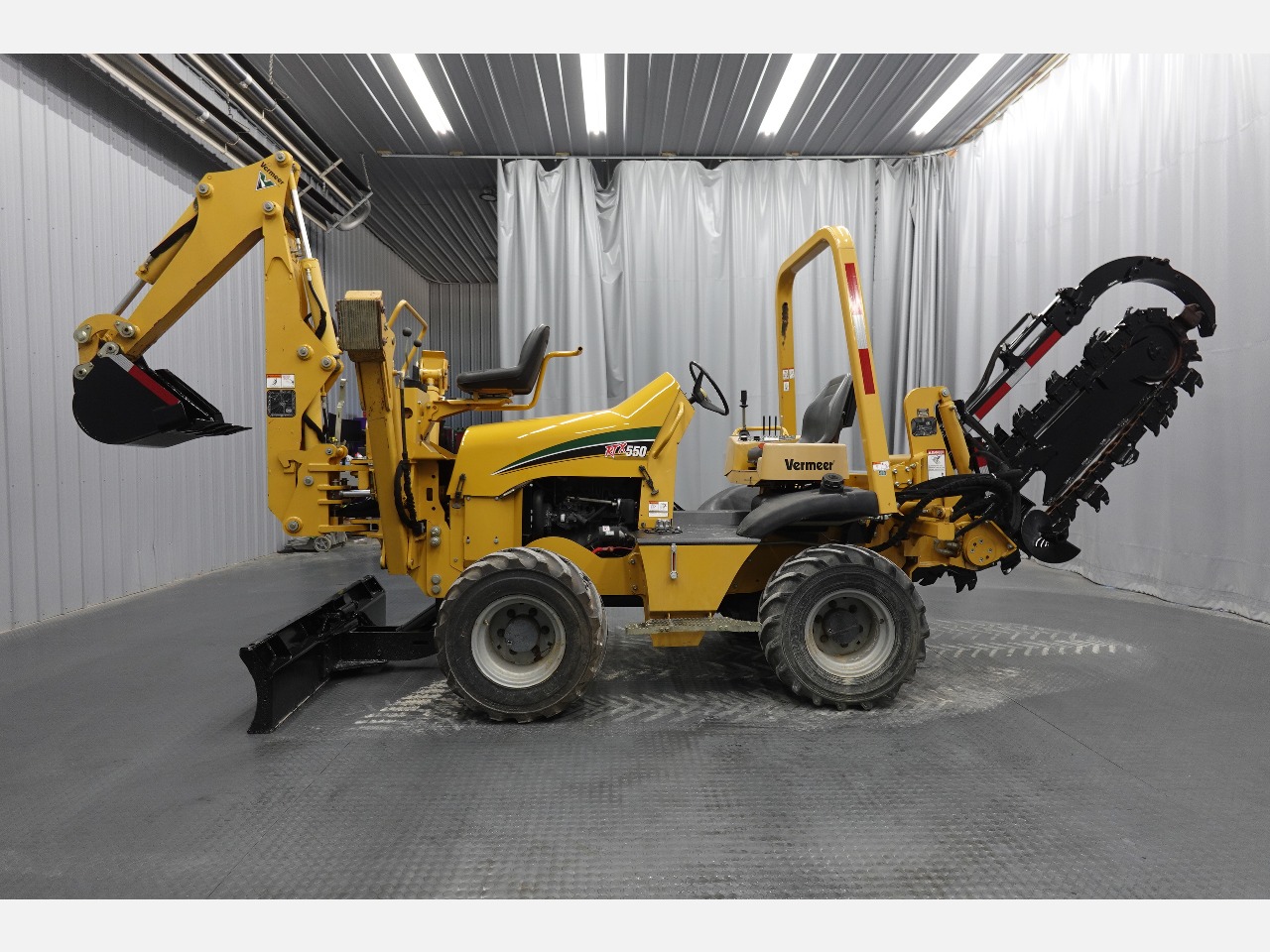 2010 VERMEER RTX550 Ride-On Trencher #1 2010 VERMEER RTX550 Ride-On Trencher #1