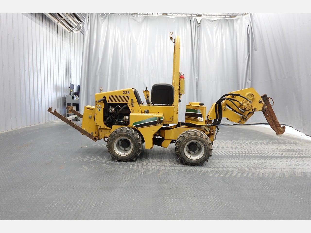 2015 VERMEER PTX44 Walk-Beside Trencher - Vibratory Plow #1 2015 VERMEER PTX44 Walk-Beside Trencher - Vibratory Plow #1