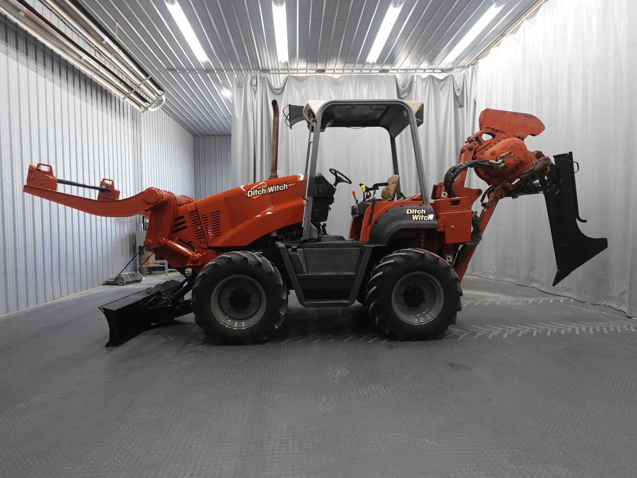 2002 DITCH WITCH RT90 Ride-On Vibratory Plow #1 2002 DITCH WITCH RT90 Ride-On Vibratory Plow #1