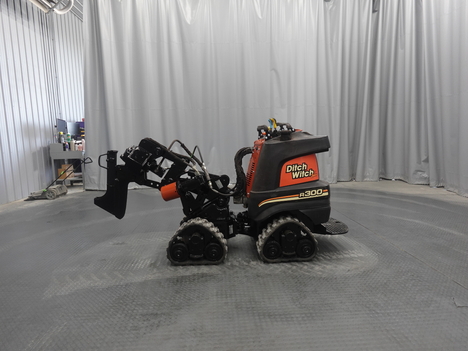 2008 DITCH WITCH ZAHN R300 Quad  #5062
