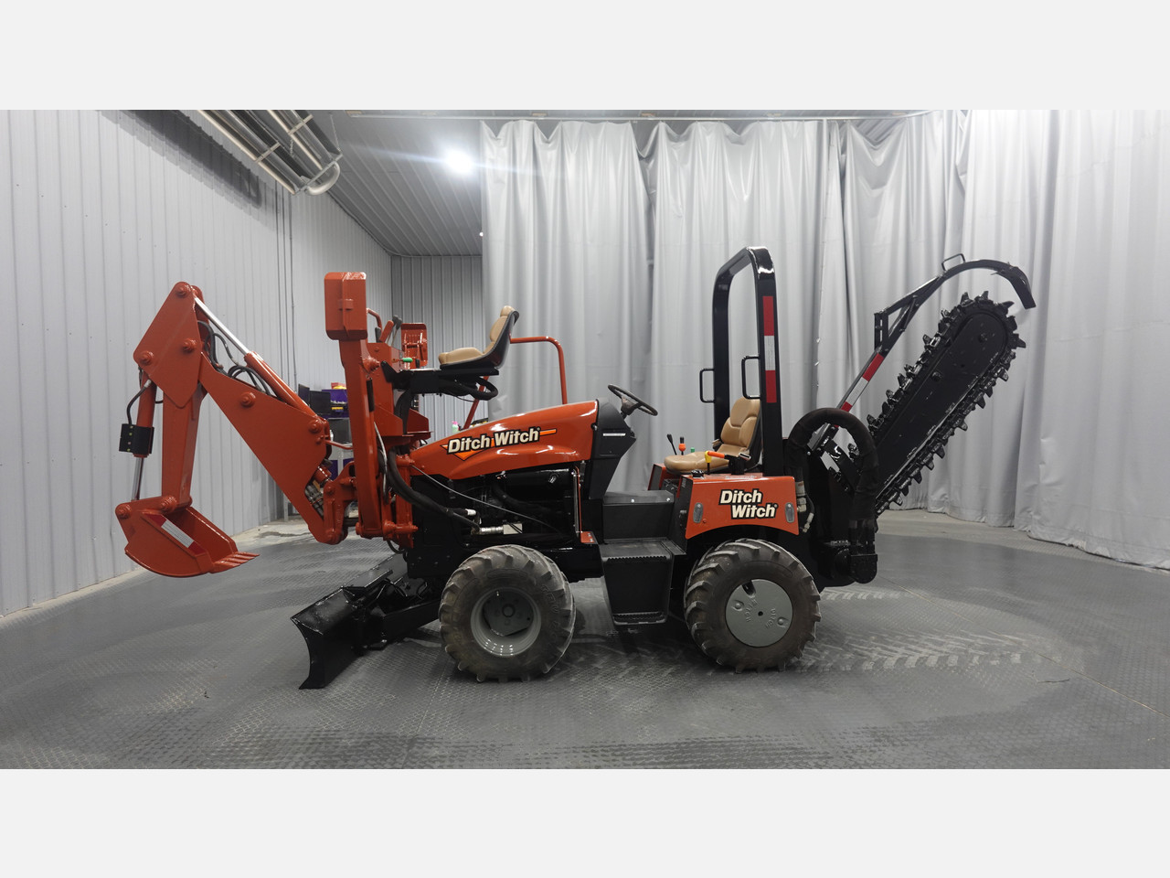2008 DITCH WITCH rt40 Ride-On Trencher #1 2008 DITCH WITCH rt40 Ride-On Trencher #1