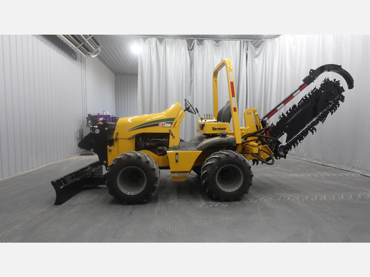 2010 VERMEER RTX550 Ride-On Trencher #1 2010 VERMEER RTX550 Ride-On Trencher #1