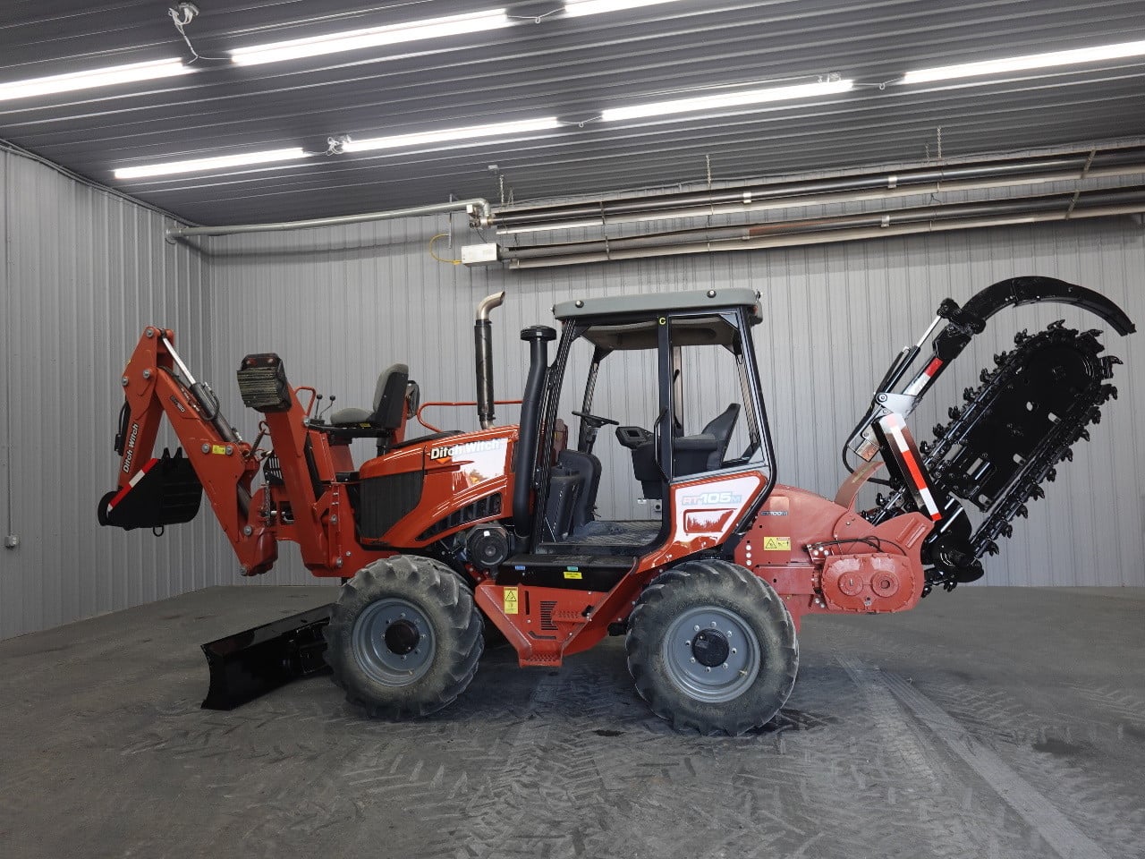 2019 DITCH WITCH RT105M Ride-On Trencher #1 2019 DITCH WITCH RT105M Ride-On Trencher #1