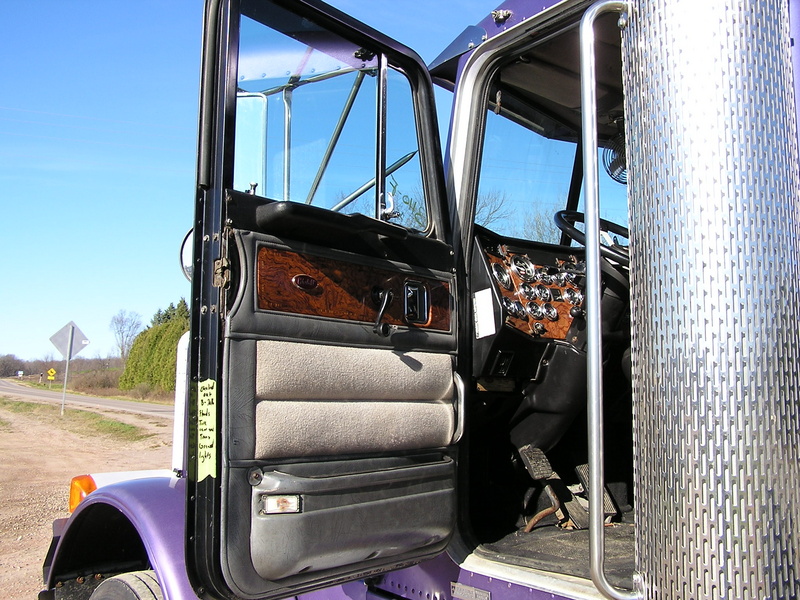 Used 1996 Peterbilt 379 Ext Hood For Sale 1569