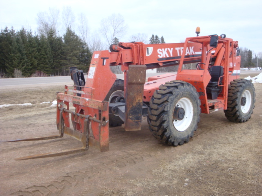 2000 SKYTRAK 10542 BOOM LIFT FOR SALE 1988