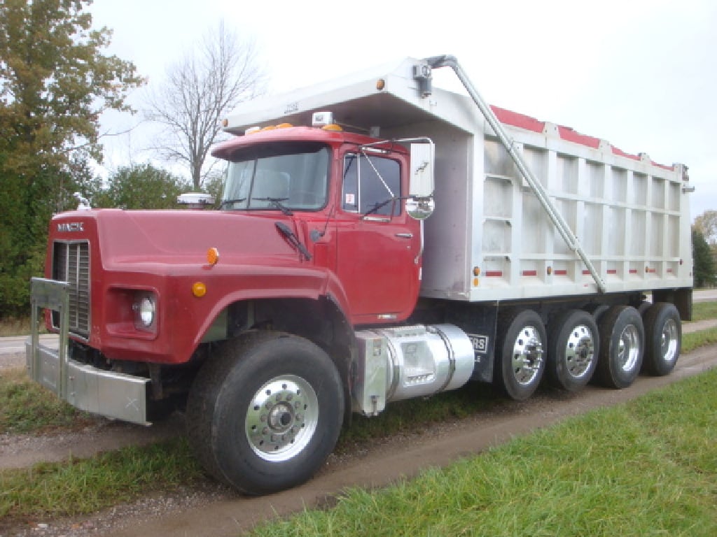 Mack Rb688s 2001 MACK RB688S QUAD AXLE DUMP TRUCK FOR SALE #2403
