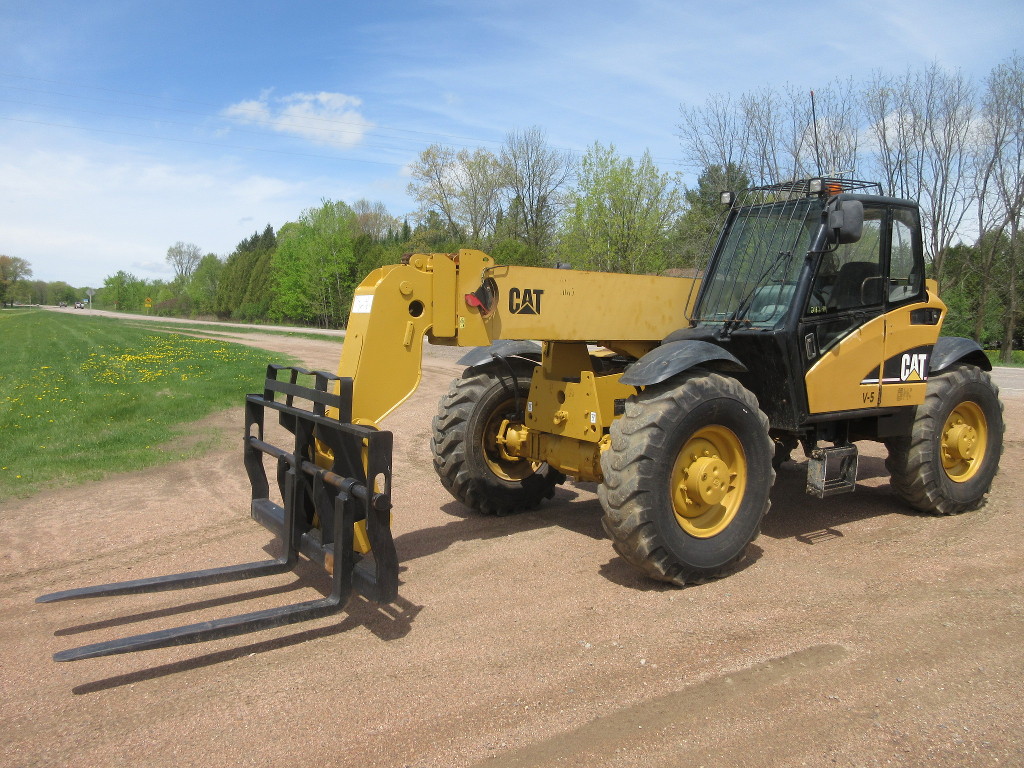 2004 CATERPILLAR TH460B TELESCOPIC FORKLIFT FOR SALE #3211