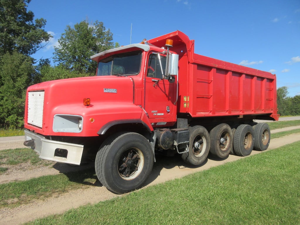 1995 INTERNATIONAL Paystar 5000 Quad Axle Dump Truck #1