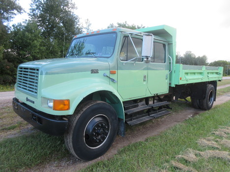 1997 INTERNATIONAL 4900 Dump Truck #3965