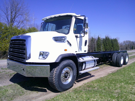 2013 FREIGHTLINER 114SD Cab Chassis Truck #4032