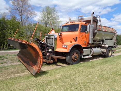 2004 FREIGHTLINER FLD112SD Dump Truck #4056