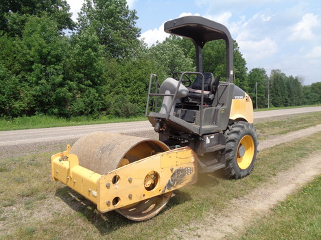 2013 VOLVO SD45 Drum / Roller Compactor #4082