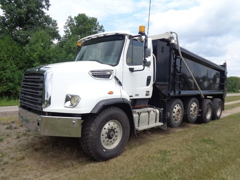 2013 FREIGHTLINER 114SD Dump Truck #4087