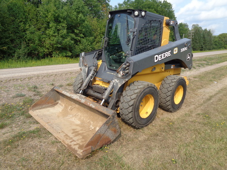 2019 JOHN DEERE 330G Skid Steer #4090