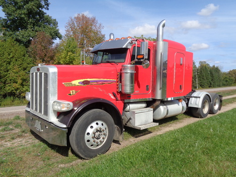 2011 PETERBILT 388 Sleeper #4108