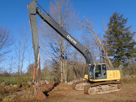 2010 JOHN DEERE 270D-LC Crawler Excavator #4125