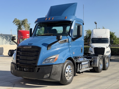 2021-freightliner-cascadia-tandem-axle-daycab #1269