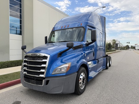 2019-freightliner-cascadia-tandem-axle-sleeper #1298