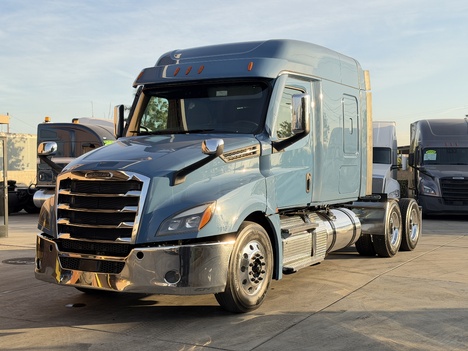 2021-freightliner-cascadia-tandem-axle-sleeper #1350