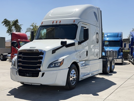 2022 FREIGHTLINER CASCADIA Tandem Axle Sleeper #1369