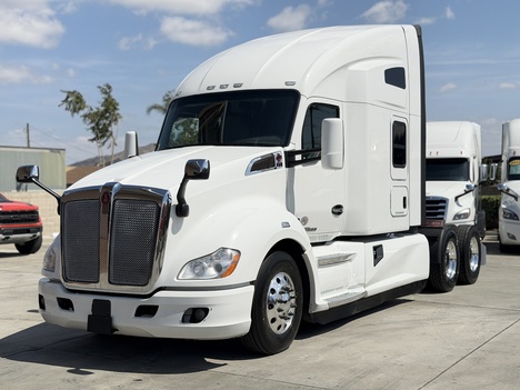 2021 KENWORTH T680 Tandem Axle Sleeper #1371