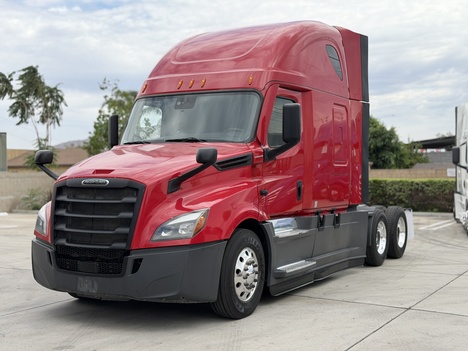 2020 FREIGHTLINER CASCADIA Tandem Axle Sleeper #1395