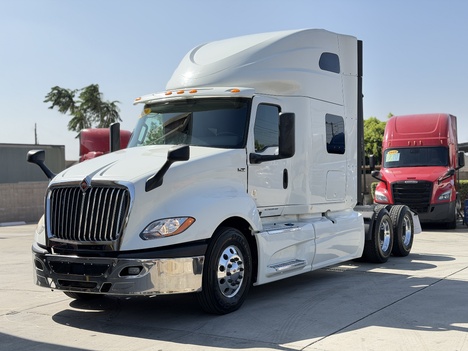 2020 INTERNATIONAL LT Tandem Axle Sleeper #1401