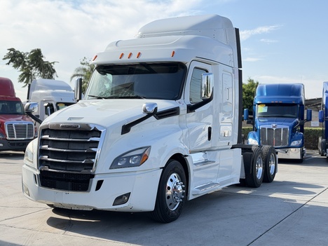 2020-freightliner-cascadia-tandem-axle-sleeper #1404