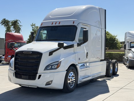 2021 FREIGHTLINER CASCADIA Tandem Axle Sleeper #1405